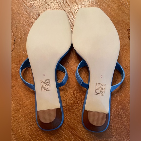 Jeffrey Campbell NWT/in box Sz 9 kitten .5” heel thong sandals, beautiful blue - Picture 13 of 16